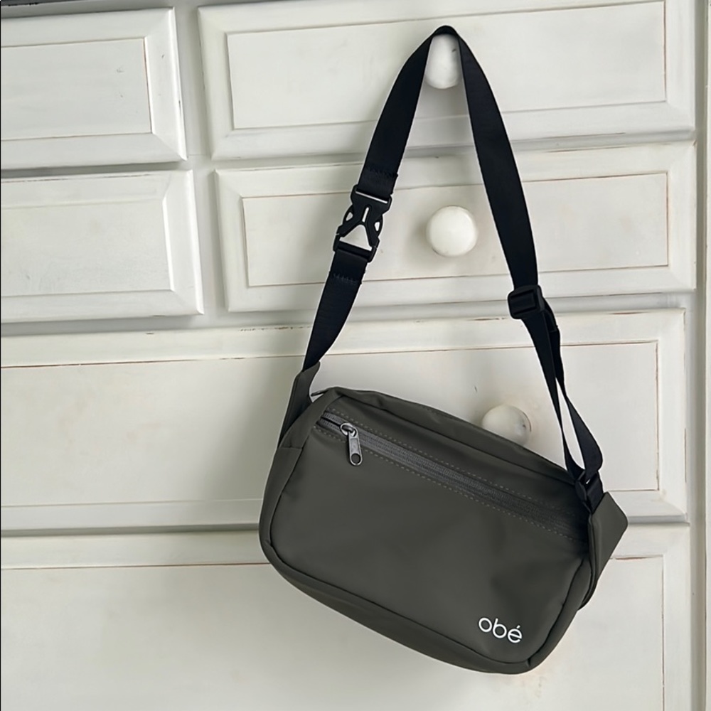 OBE  crossbody bag/fanny pack/price firm
